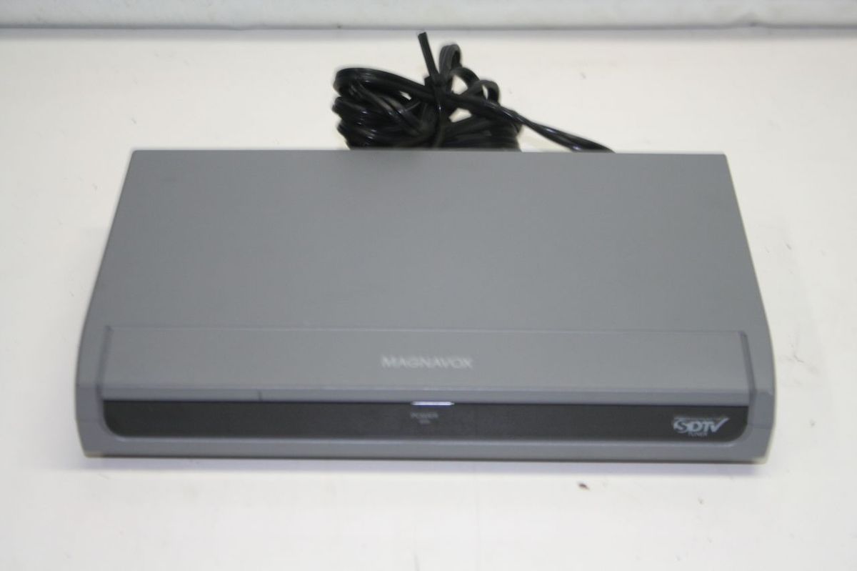 Magnavox Model TB100MG9 DTV Digital to Analog Converter Box Without