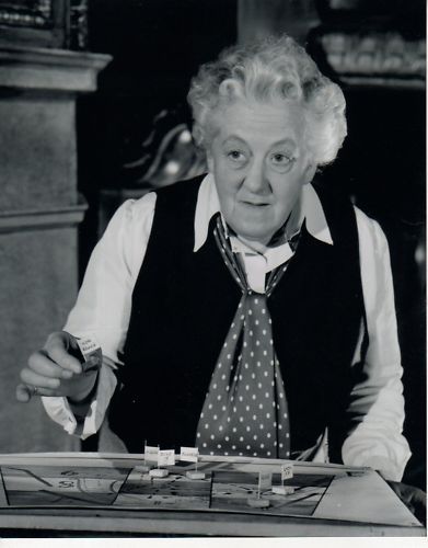 Photo D4124 Margaret Rutherford