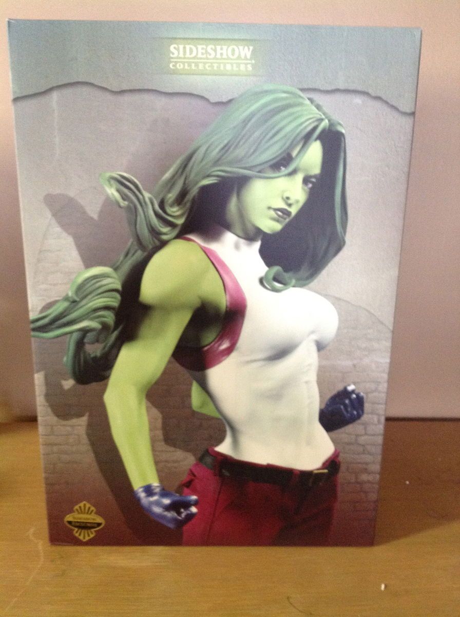 Sideshow Exclusive She Hulk Premium Format Statue  Never Displayed