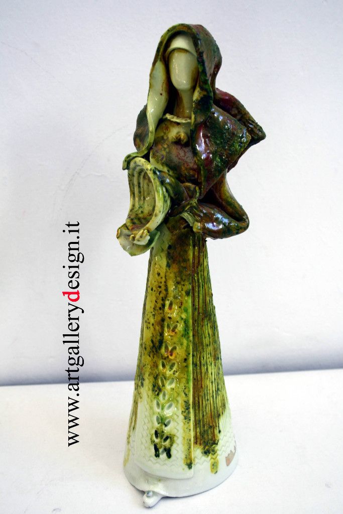 Donna in Costume Sardo Statuina in Ceramica Sirena Sassari Madonna