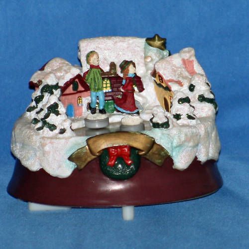 Mayview Collection Animated Christmas Decoration Skaters