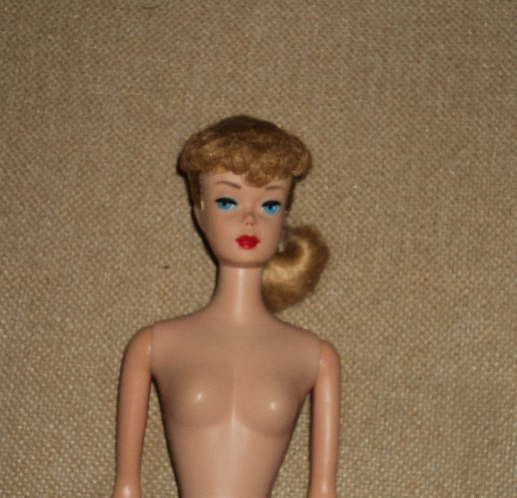 ASH BLONDE BARBIE PONY TAIL VERY NICE 