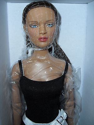 TONNER 2012 IN STOCK PERFECT MORNING JON BASIC  ANTOINETTE BOD NRFB 