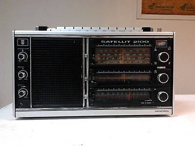 Vintage Germany Grundig Satellit 2100 LW/MW/FM/18SW DBL C World