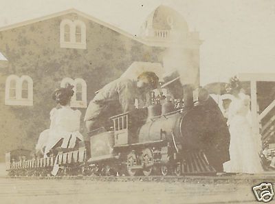 ANTIQUE AMERICAN TOY TRAIN CARNIVAL ? CIRCUS ? MINIATURE STEAM CABOOSE