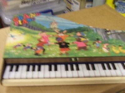 retro vintage toy childs piano MADE IN JAPAN CHILDS TOY GRAND PIANO