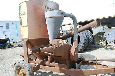 FARMHAND JOHN DEERE FEED CORN GRINDER MIXER CATTLE HOGS 540 PTO