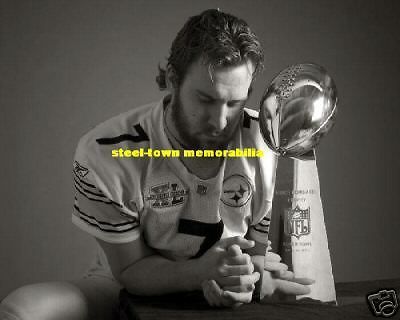 BEN ROETHLISBERGER 8x10 WITH LOMBARDI TROPHY STEELERS