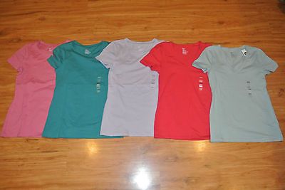 NWT GAP Womens NEW Shortsleeve Stretch Tee in Vneck & Crew Neck Many