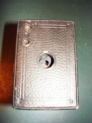 VINTAGE KODAK BROWNIE 2A MODEL B.   1916 PATENTS BOX CAMERA  