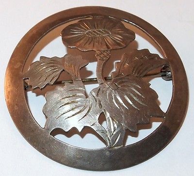 VINTAGE SIGNED HANDARBEIT 835 SILVER W/HALLMARK ROUND CUTOUT FLORAL