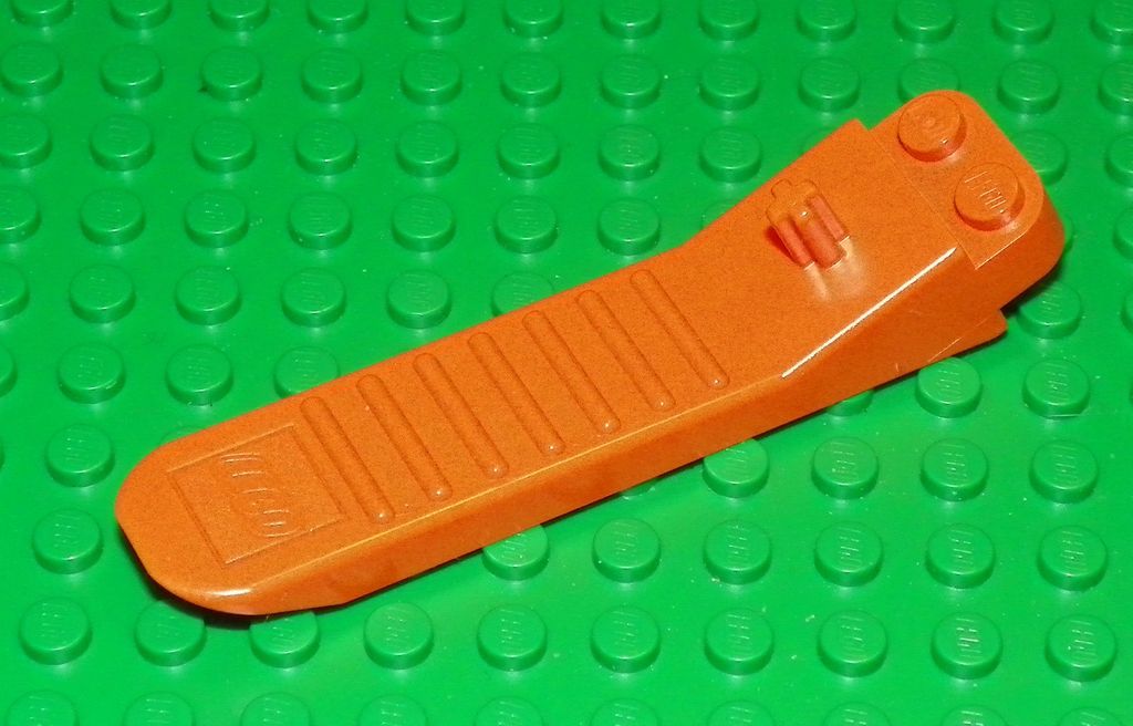 LEGO   BRICK SEPARATOR w/ TECHNIC AXLE   ORANGE