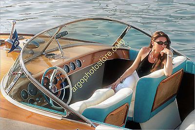 b067 SPEEDBOAT Riva Aquarama runabout girl canots automobile photo