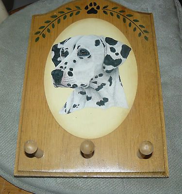 NEW WOODEN 3 PEG DALMATIAN DOG LEASH COAT HOLDER RACK EXCELLENT