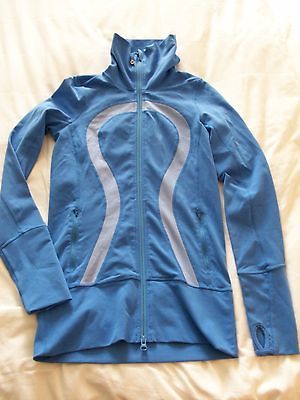 NWoT Lululemon Stride Jacket Procelain Blue Wee Stripe 10