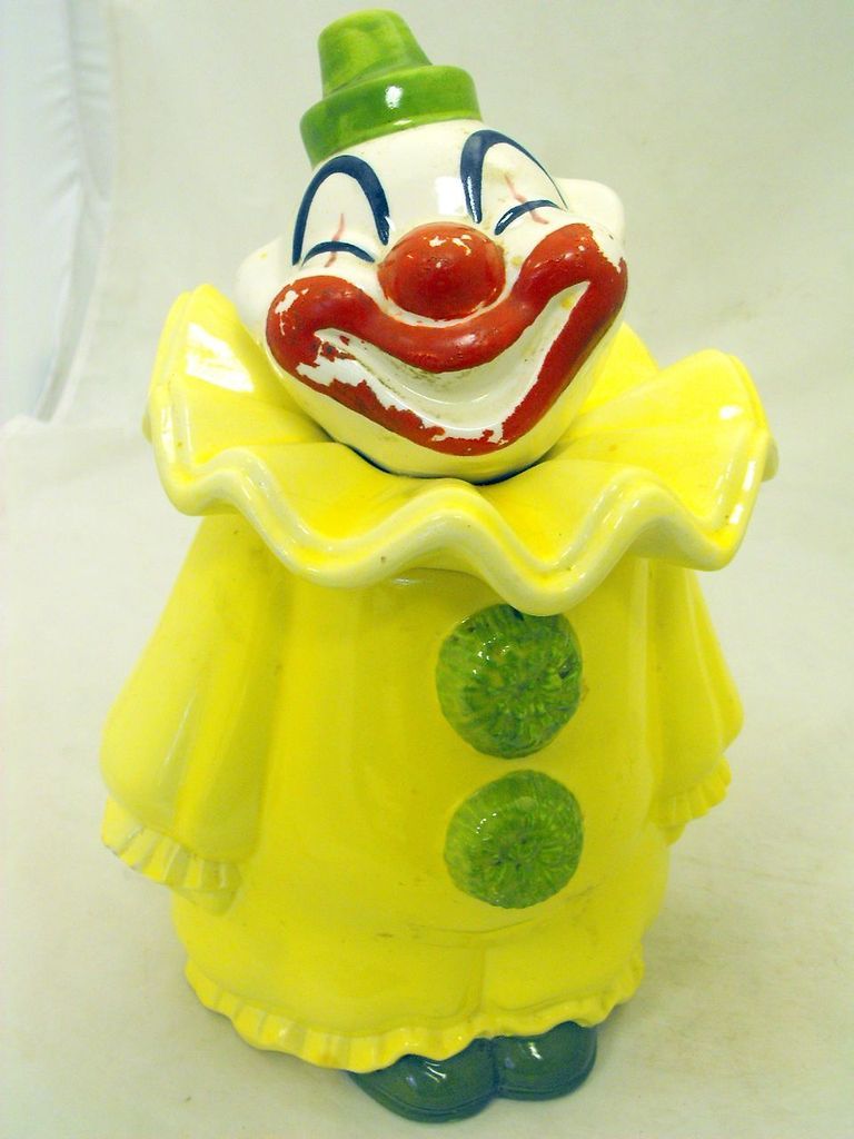 VTG METLOX POPPYTRAIL CLOWN COOKIE JAR YELLOW GREEN 13x9