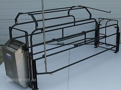 farrowing crate