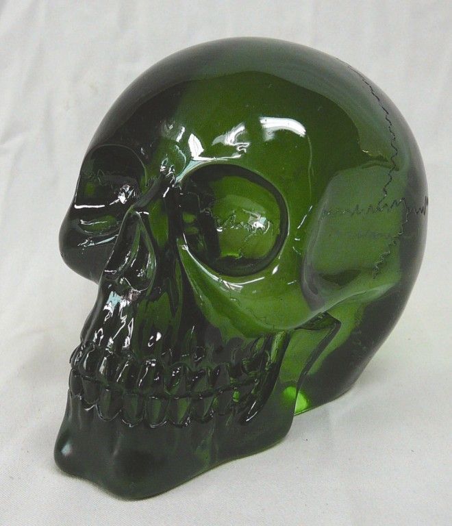 GREEN CRYSTAL TRANSLUCENT SMALL SKULL STATUE FIGURINE