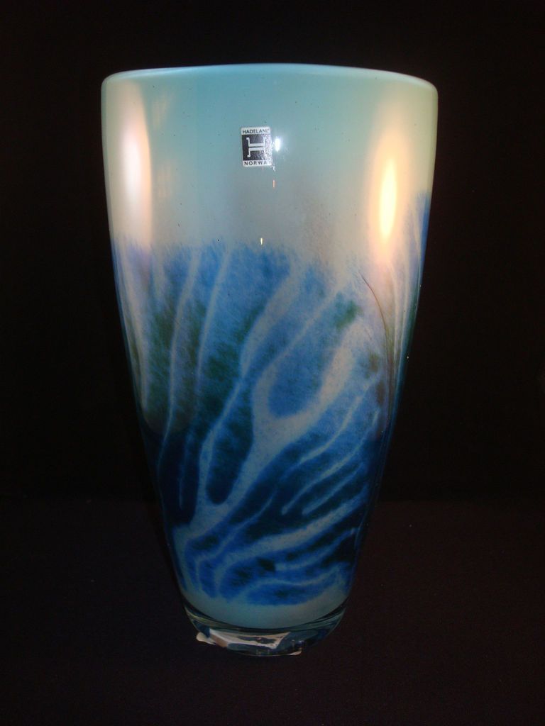 Hadeland Glassverk glass works Norway mouth blown KORALL VASE $525 NIB