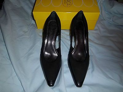 CIRCA JOAN & DAVID BLACK MATERIAL & LEATHER PUMP POINTED TOE SZ 10M NE