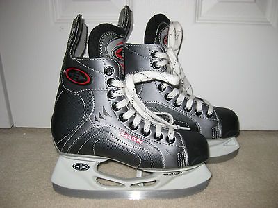 EASTON JUNIOR SYNERGY MAGNUM HOCKEY SKATES CHILD SIZE 1