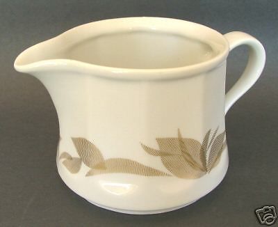 Kahla Rhapsodie Porcelain 12 oz Jug Pitcher Gold Leaves