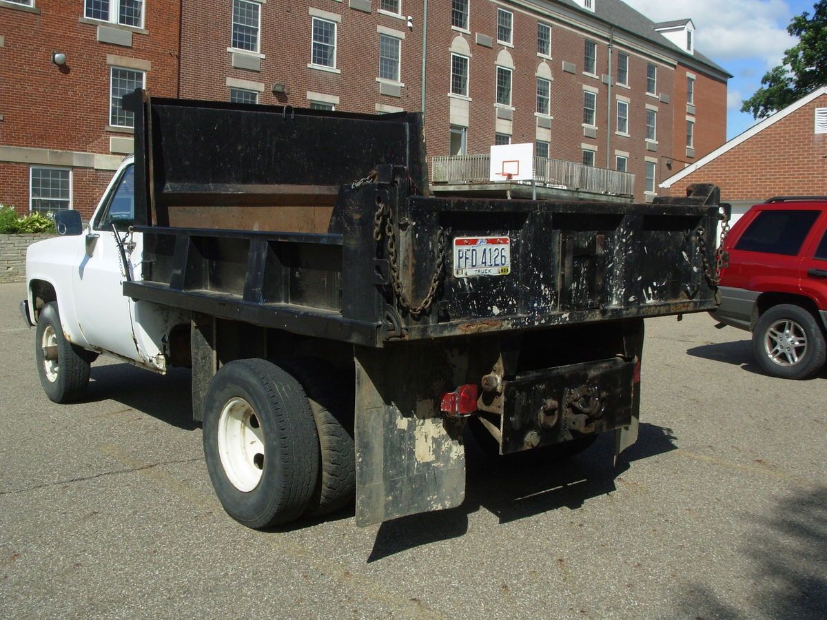 One Ton Dually 4 Wheel Drive Chevy Dump Truck