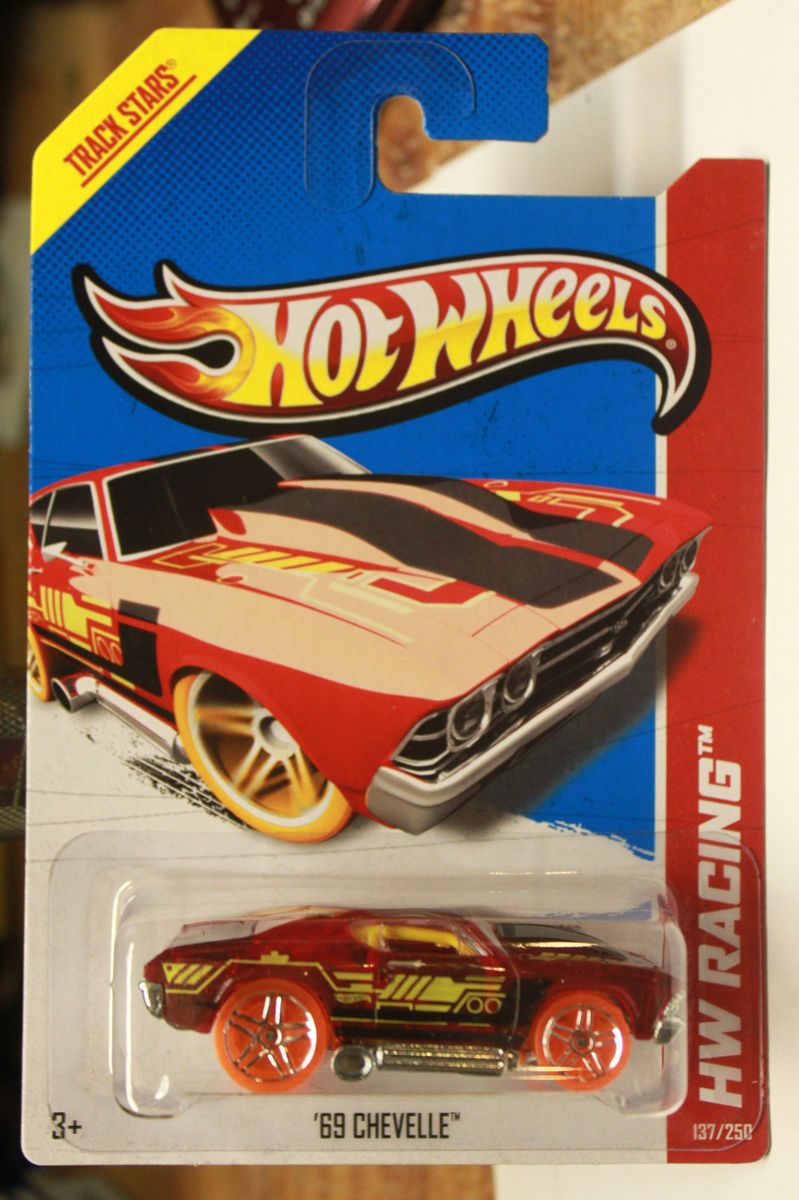 Hot Wheels 2013 HW Racing 137 250 69 Chevelle Red