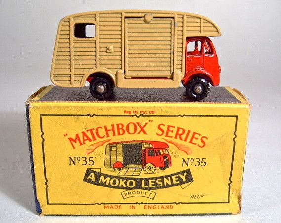 Matchbox RW No 35A Horse Box RARE Black Plastic Wheels