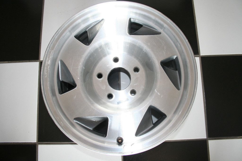 Jimmy S10 Blazer Sonoma 4x2 Factory 15 Wheel Rim 5043 Single