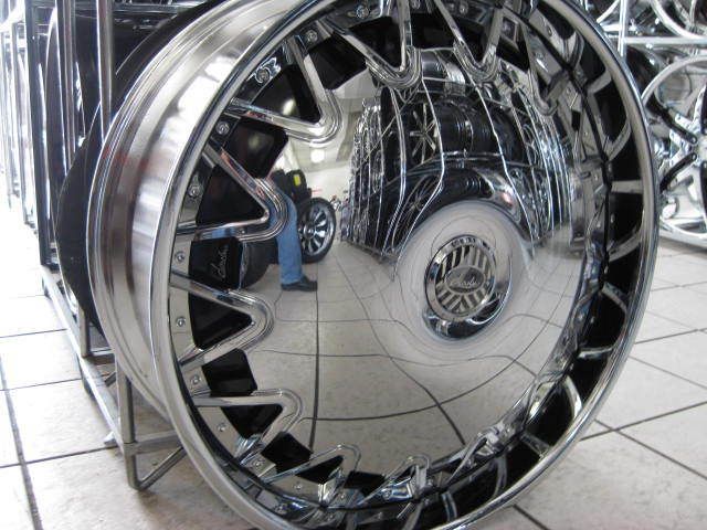 Highlight Spinners w 275 25 26 305 30 26 Donk Floaters Dub 28