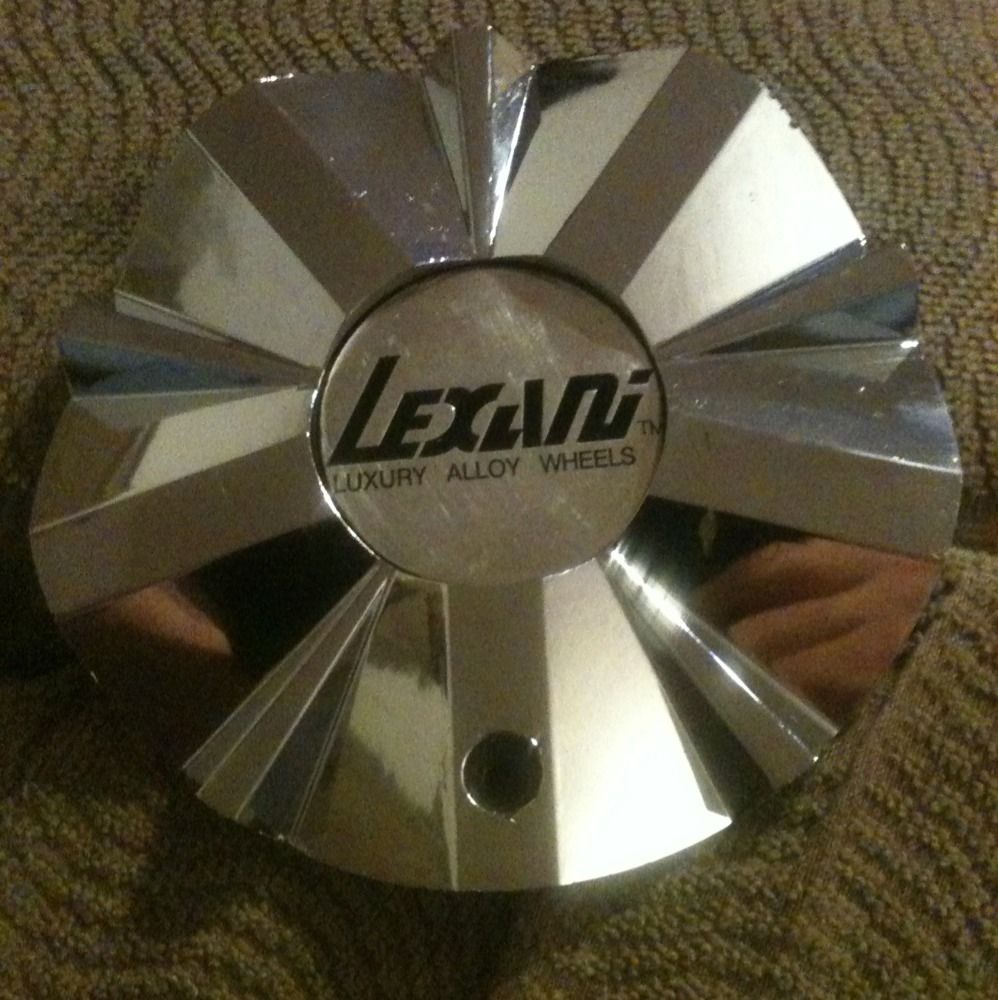 One Used Lexani Luxury Alloy Wheels Chrome Wheel Center Cap AT212